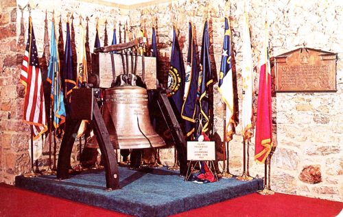 500 Replica Liberty Bell at Liberty Bell Museum (002)